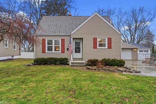 11825 Stuart Street, Grand Blanc, MI 48439