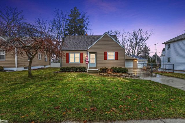 11825 Stuart Street, Grand Blanc, MI 48439