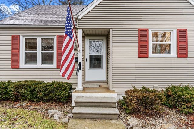 11825 Stuart Street, Grand Blanc, MI 48439