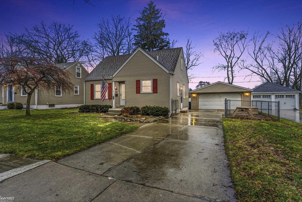 11825 Stuart Street, Grand Blanc, MI 48439