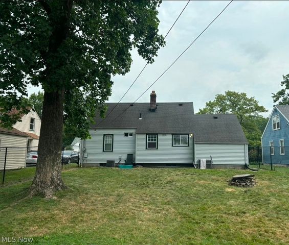 595 Bonnie Brae Avenue NE, Warren, OH 44483