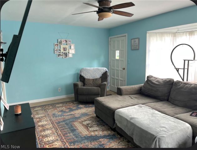 595 Bonnie Brae Avenue NE, Warren, OH 44483