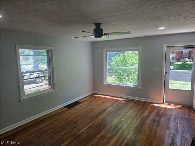 1164 Orlando Avenue, Akron, OH 44320