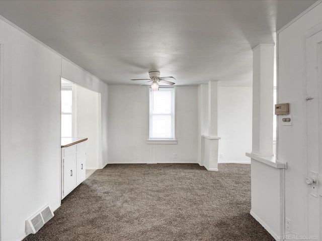 1523 11th Avenue, Port Huron, MI 48060