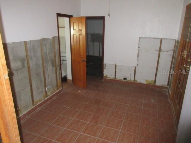 1763 SHORE ACRES BOULEVARD NE, St Petersburg, FL 33703