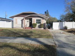 1763 SHORE ACRES BOULEVARD NE, St Petersburg, FL 33703