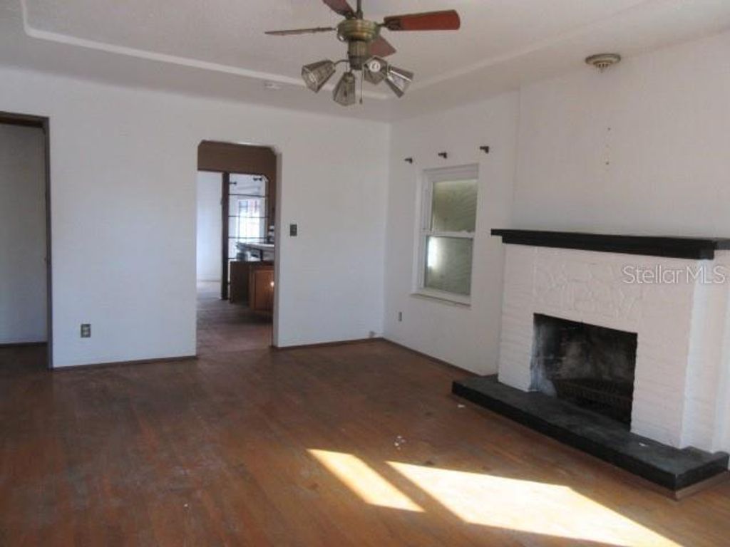 Image 2 of property listing at 1763 SHORE ACRES BOULEVARD NE, St Petersburg, FL 33703