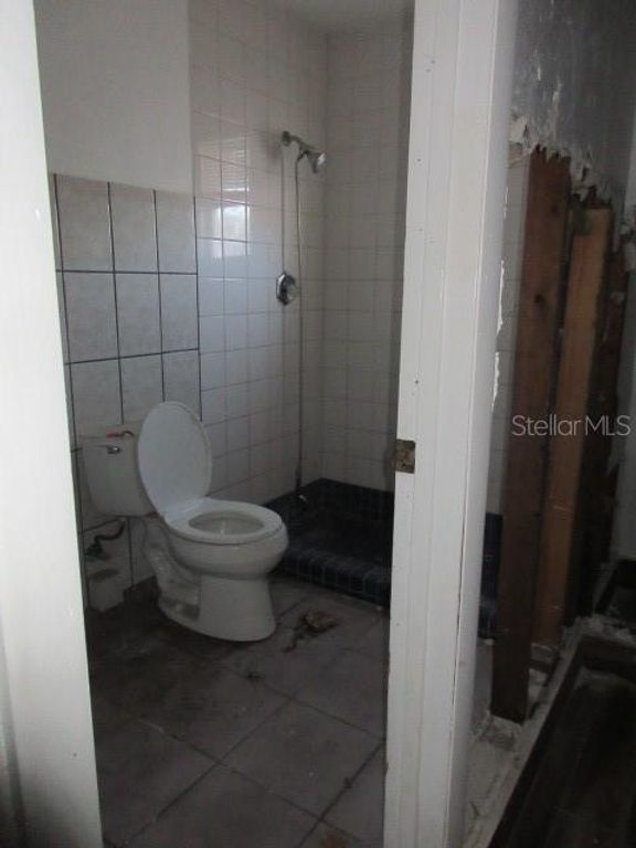 Image 18 of property listing at 1763 SHORE ACRES BOULEVARD NE, St Petersburg, FL 33703