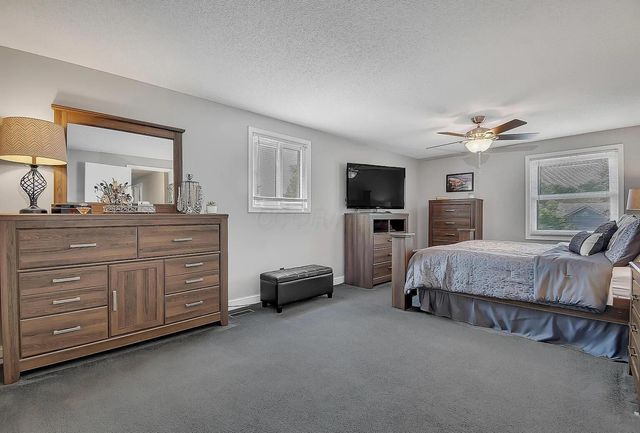 6880 Gray Gables Lane, Columbus, OH 43235