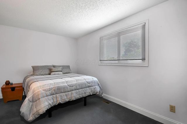 6880 Gray Gables Lane, Columbus, OH 43235