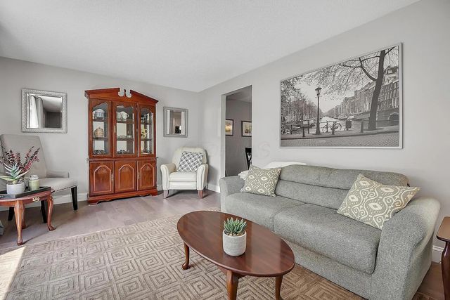 6880 Gray Gables Lane, Columbus, OH 43235