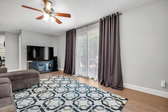 6880 Gray Gables Lane, Columbus, OH 43235