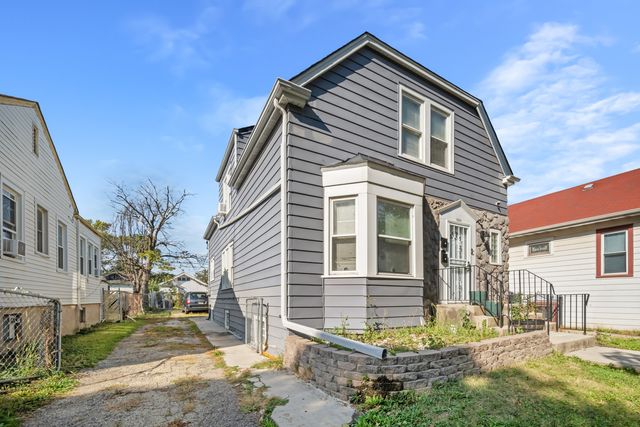10044 S La Salle Street, Chicago, IL 60628