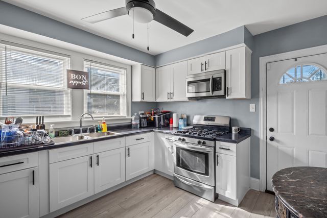 10044 S La Salle Street, Chicago, IL 60628