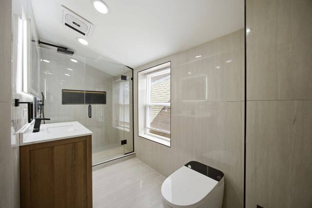 2407 S Albany Avenue, Chicago, IL 60623