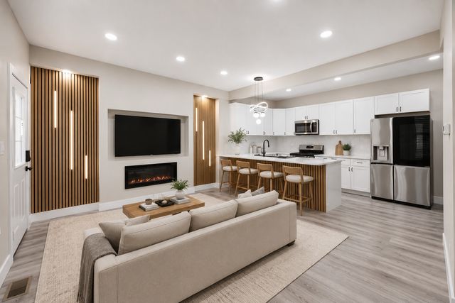 2407 S Albany Avenue, Chicago, IL 60623
