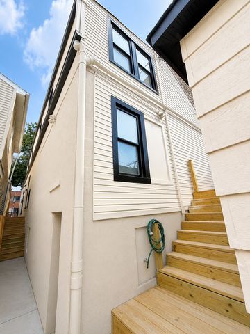 2407 S Albany Avenue, Chicago, IL 60623