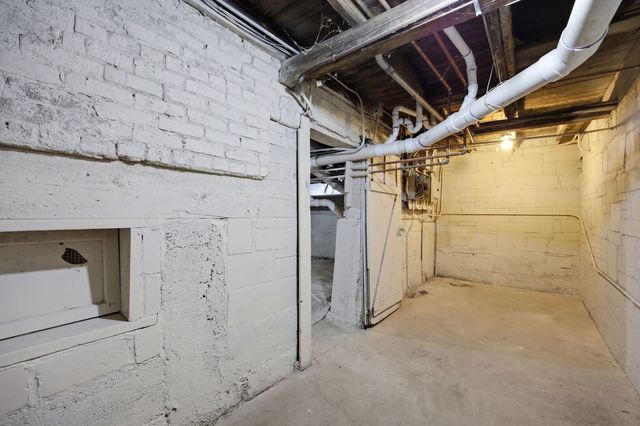 2407 S Albany Avenue, Chicago, IL 60623