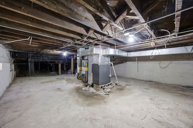 2407 S Albany Avenue, Chicago, IL 60623