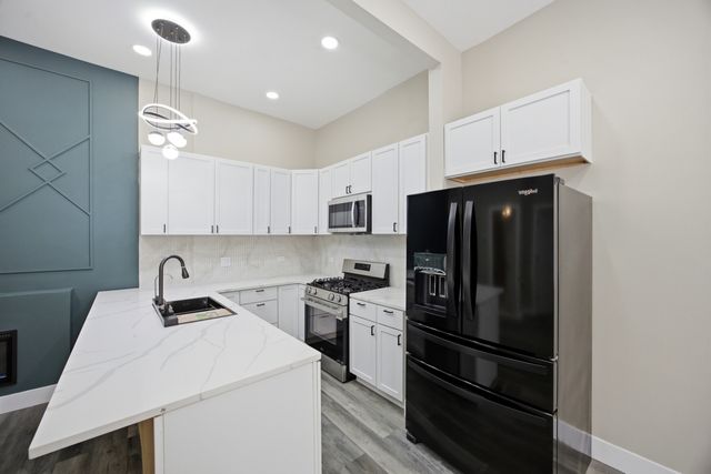 2407 S Albany Avenue, Chicago, IL 60623