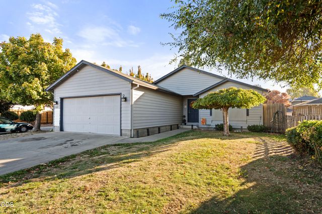 653 SW Balsam Road, Grants Pass, OR 97526