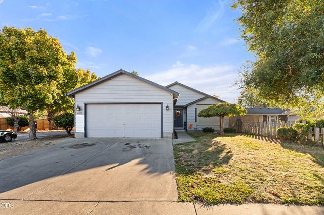 653 SW Balsam Road, Grants Pass, OR 97526