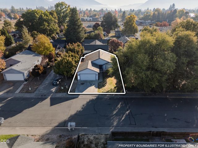 653 SW Balsam Road, Grants Pass, OR 97526