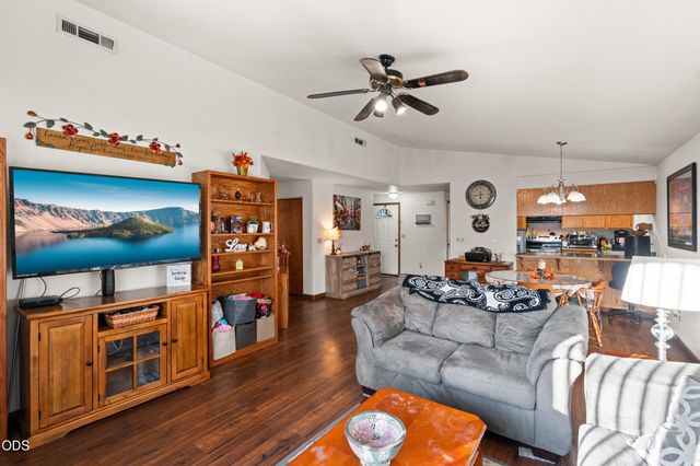 653 SW Balsam Road, Grants Pass, OR 97526