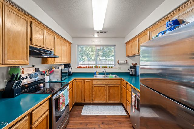 653 SW Balsam Road, Grants Pass, OR 97526