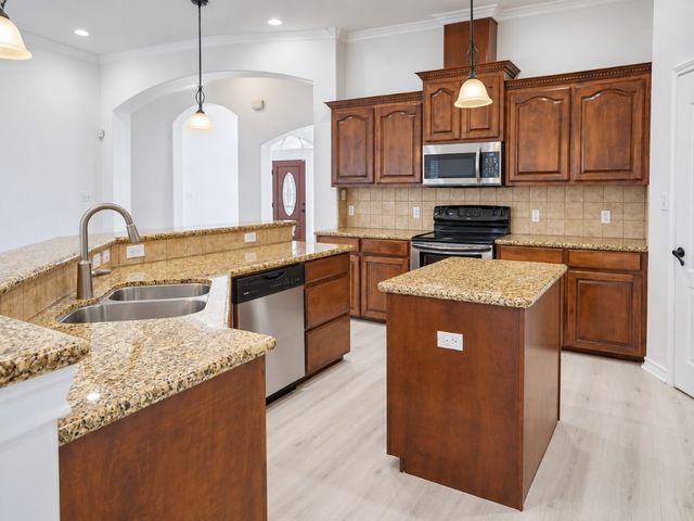 2514 Dewberry Dr, Corpus Christi, TX 78414