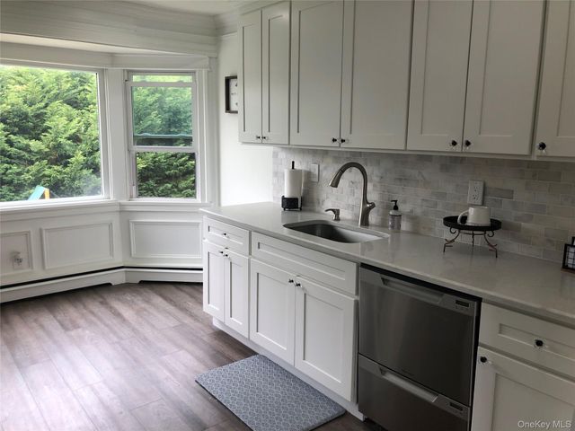 36 Cullen Avenue, Islip, NY 11751