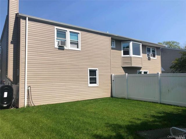 36 Cullen Avenue, Islip, NY 11751