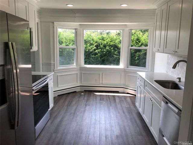 36 Cullen Avenue, Islip, NY 11751