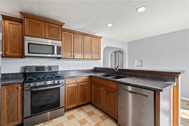 614 W Harvard Street, Siloam Springs, AR 72761