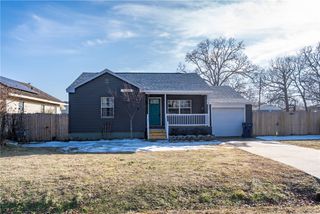 614 W Harvard Street, Siloam Springs, AR 72761