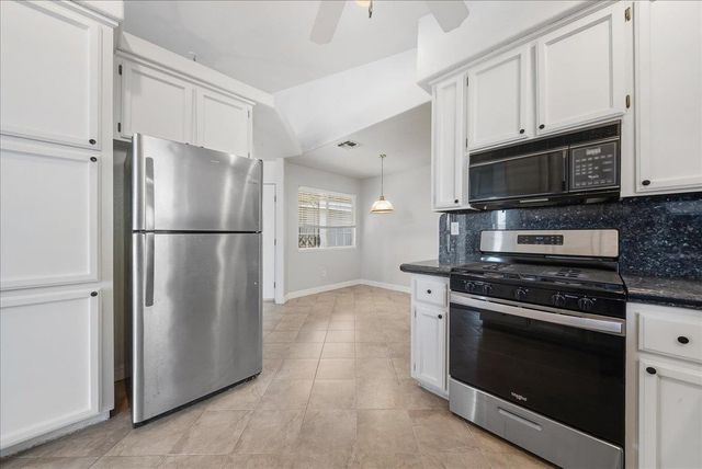 8605 Meandering Way, Antelope, CA 95843