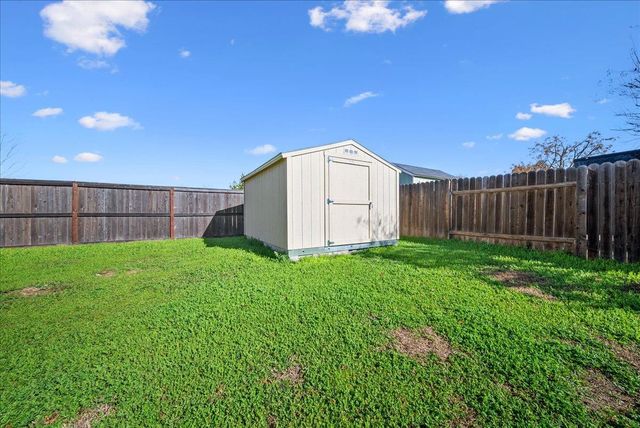8605 Meandering Way, Antelope, CA 95843