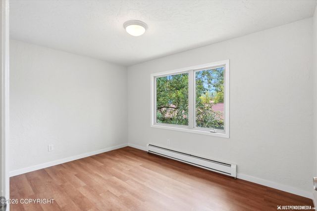 11100 Aurora Circle, Eagle River, AK 99577