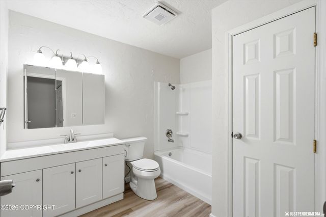 11100 Aurora Circle, Eagle River, AK 99577