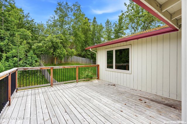 11100 Aurora Circle, Eagle River, AK 99577