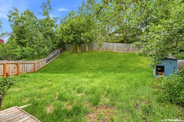 11100 Aurora Circle, Eagle River, AK 99577