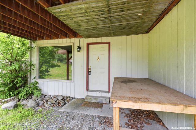 11100 Aurora Circle, Eagle River, AK 99577