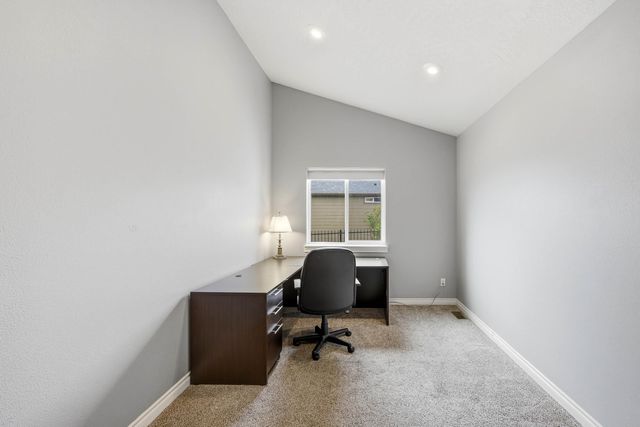8604 E Black Oak Ln, Spokane, WA 99217