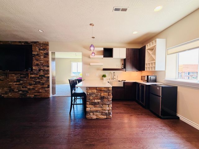 8604 E Black Oak Ln, Spokane, WA 99217