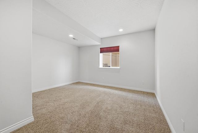 8604 E Black Oak Ln, Spokane, WA 99217
