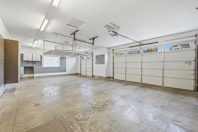 8604 E Black Oak Ln, Spokane, WA 99217