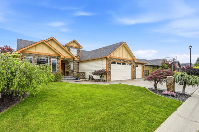 8604 E Black Oak Ln, Spokane, WA 99217