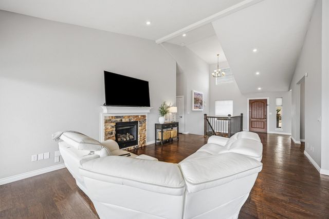 8604 E Black Oak Ln, Spokane, WA 99217