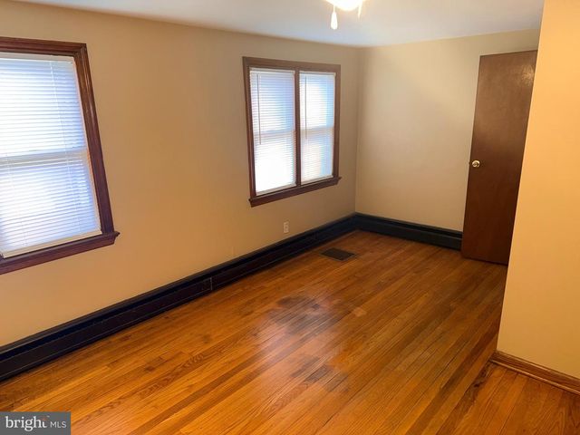 335 PONTIAC ST, Essington, PA 19029