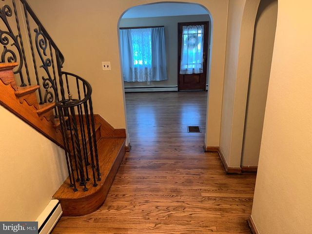 335 PONTIAC ST, Essington, PA 19029